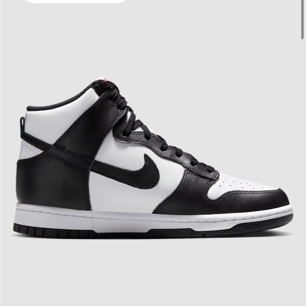 Nike Men's Black and White Dunk High Sneakers